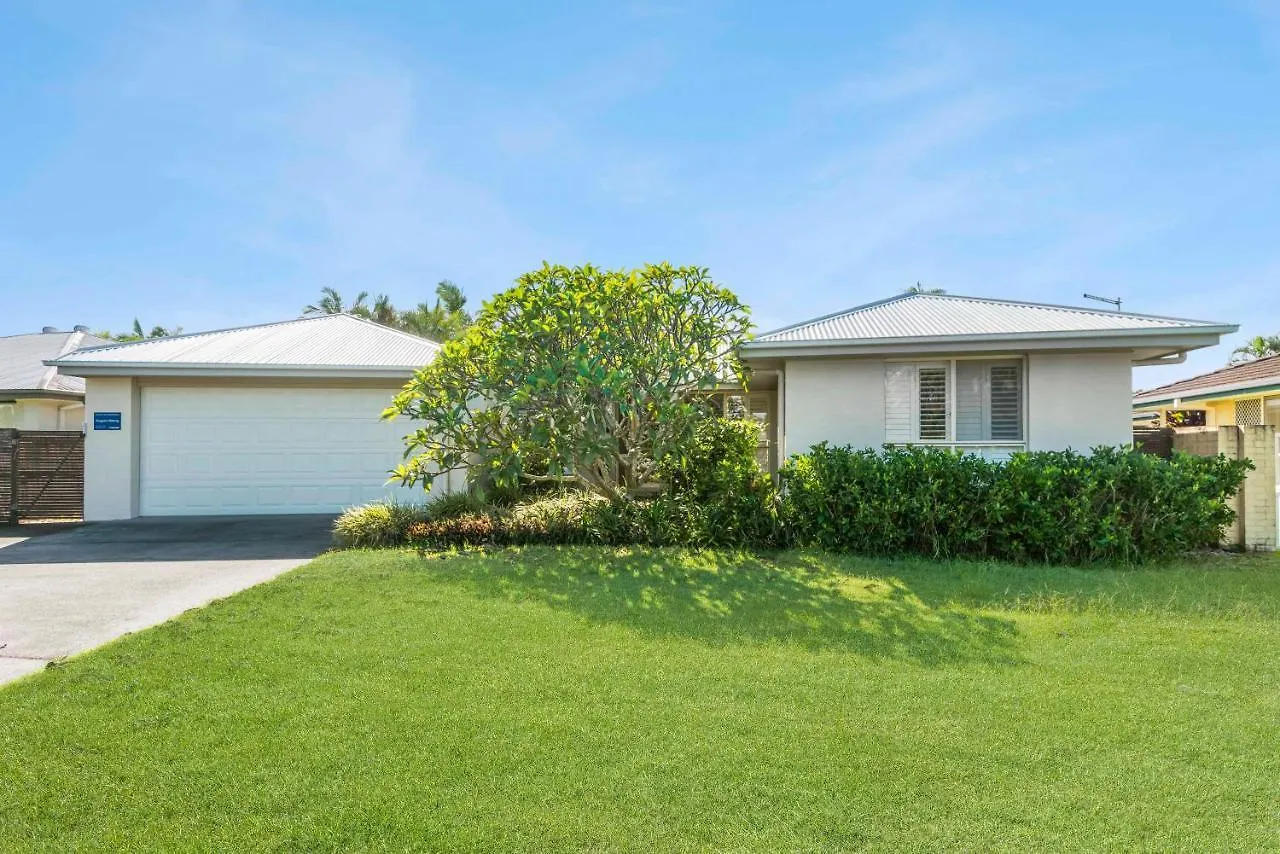 Frangipani Hideaway Villa Lennox Head Holiday home